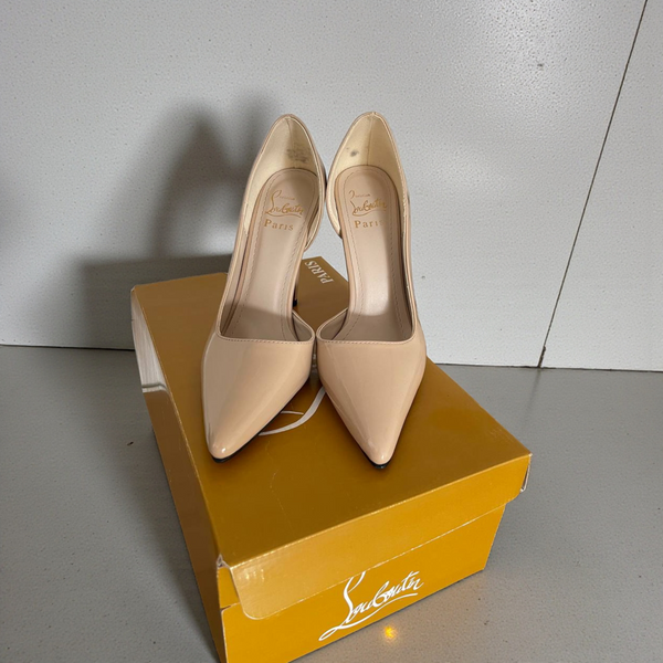 Loubtion Open bege 10cm